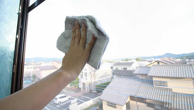 北海道片付け110番の窓ガラス・サッシ・網戸・雨戸掃除サービス